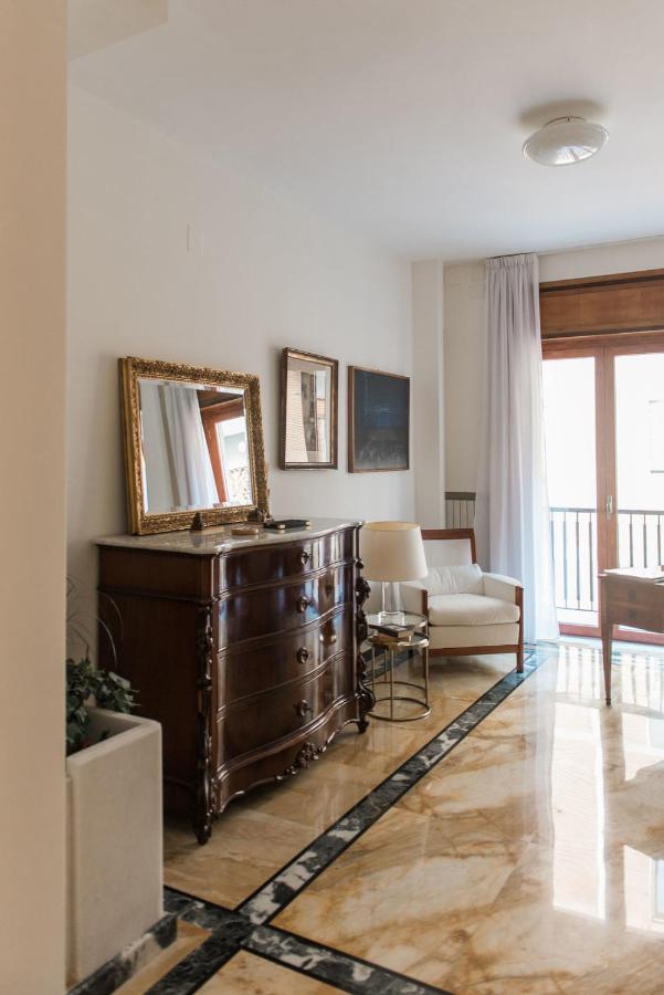 Starhost - Golden Apartments Salerno Exteriér fotografie